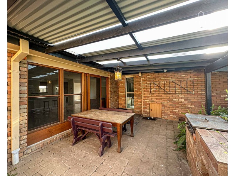 34 Churchill Avenue, Wagga Wagga NSW 2650
