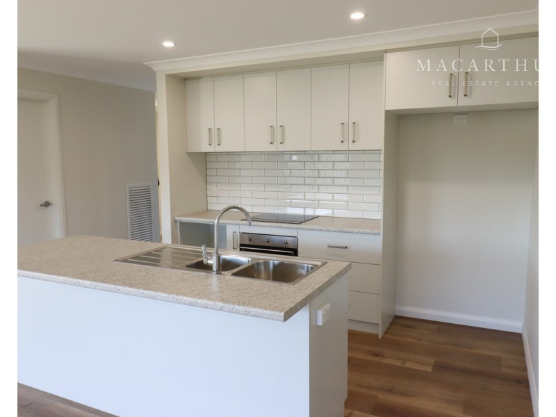 24 Urana Street, The Rock NSW 2655