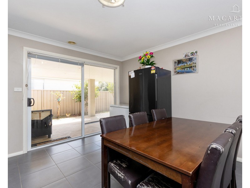 16 Bindari Avenue, Glenfield Park NSW 2650