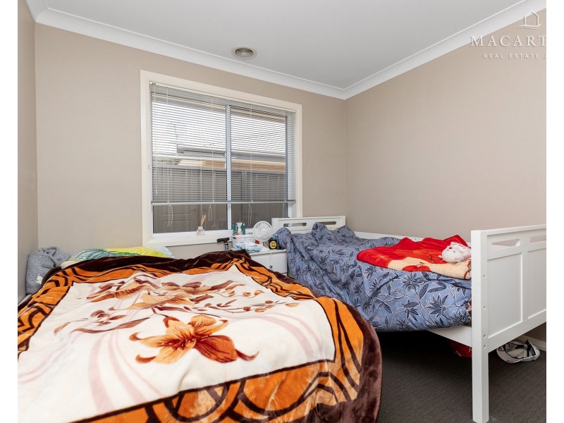 16 Bindari Avenue, Glenfield Park NSW 2650