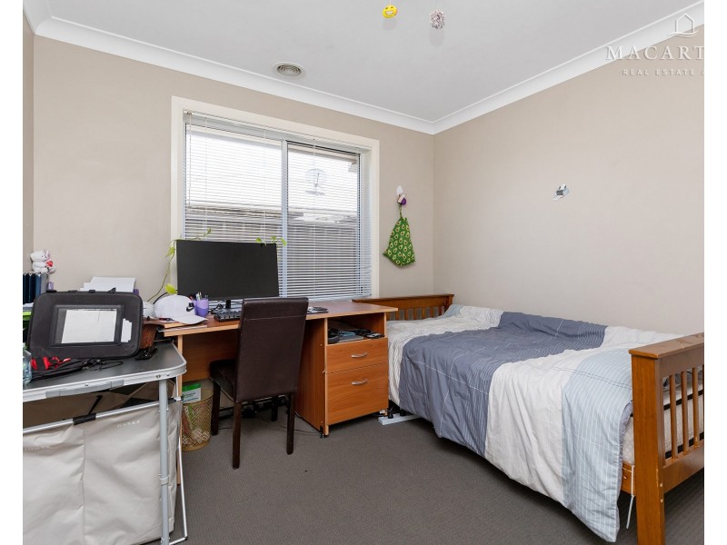16 Bindari Avenue, Glenfield Park NSW 2650