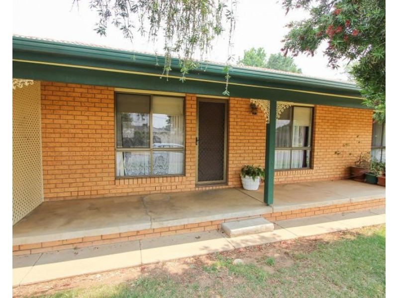 2/2 Swan Street, Ashmont NSW 2650