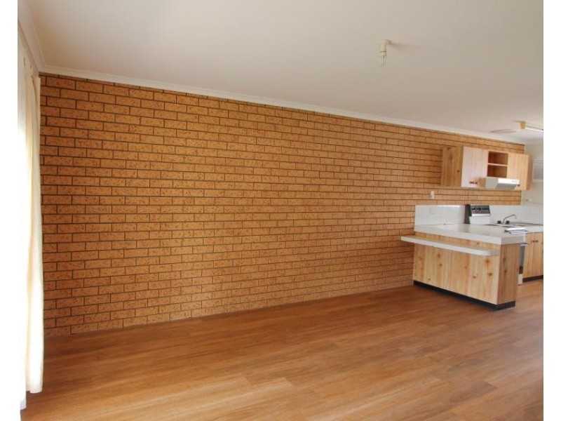 2/2 Swan Street, Ashmont NSW 2650