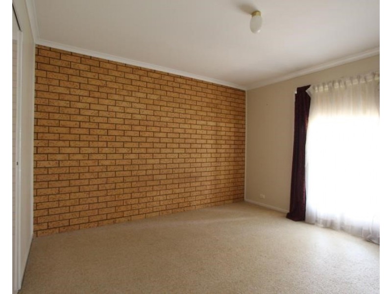 2/2 Swan Street, Ashmont NSW 2650