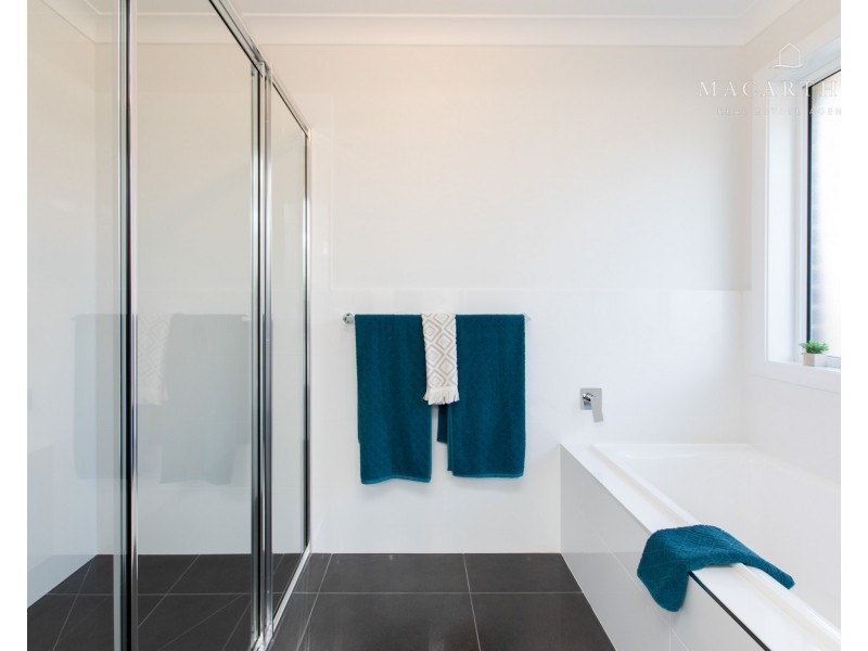 49 Paradise Drive, Gobbagombalin NSW 2650