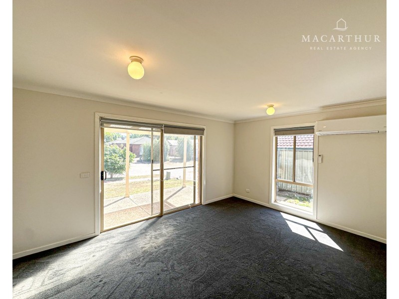 4 Clipper Way, Estella NSW 2650