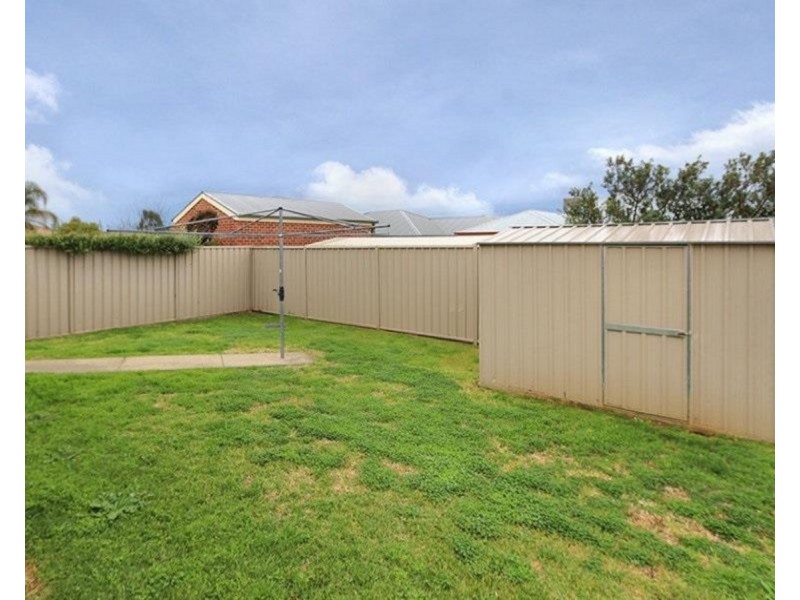 62 Paldi Crescent, Wagga Wagga NSW 2650