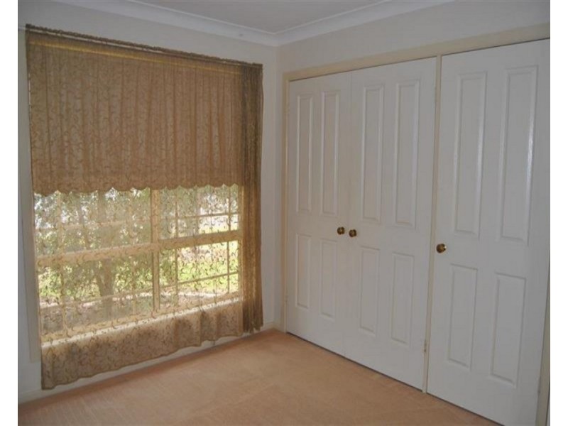 6 Titanga Place, Bourkelands NSW 2650