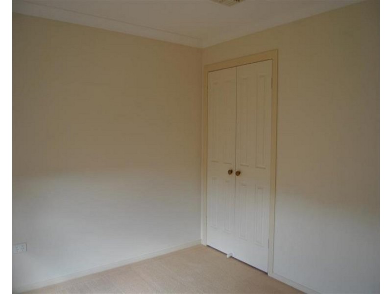 6 Titanga Place, Bourkelands NSW 2650