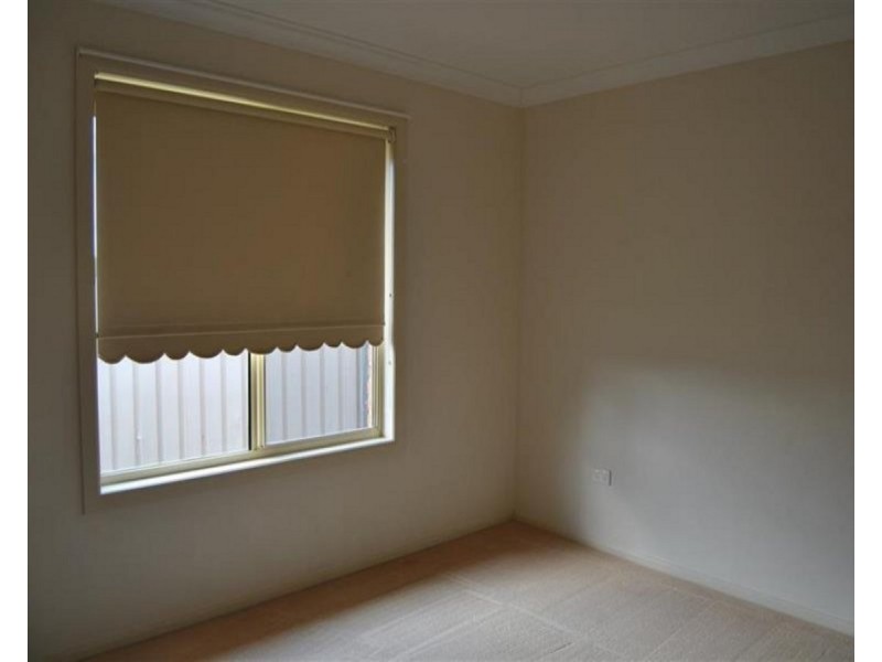 6 Titanga Place, Bourkelands NSW 2650