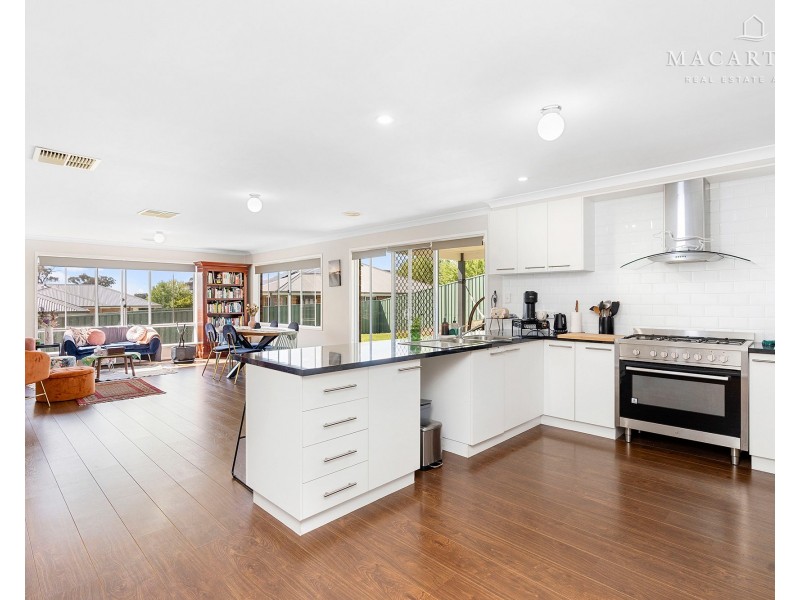 12 Paperbark Drive, Forest Hill NSW 2651