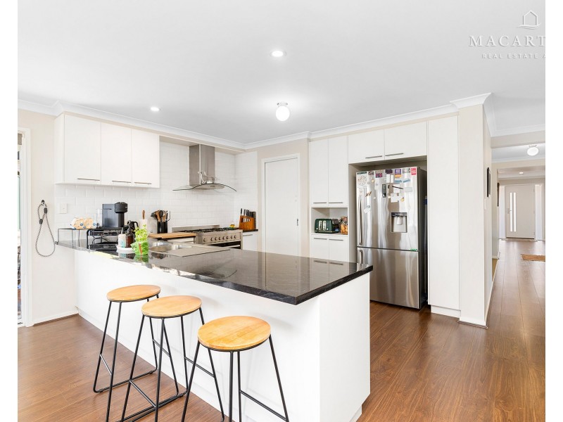 12 Paperbark Drive, Forest Hill NSW 2651