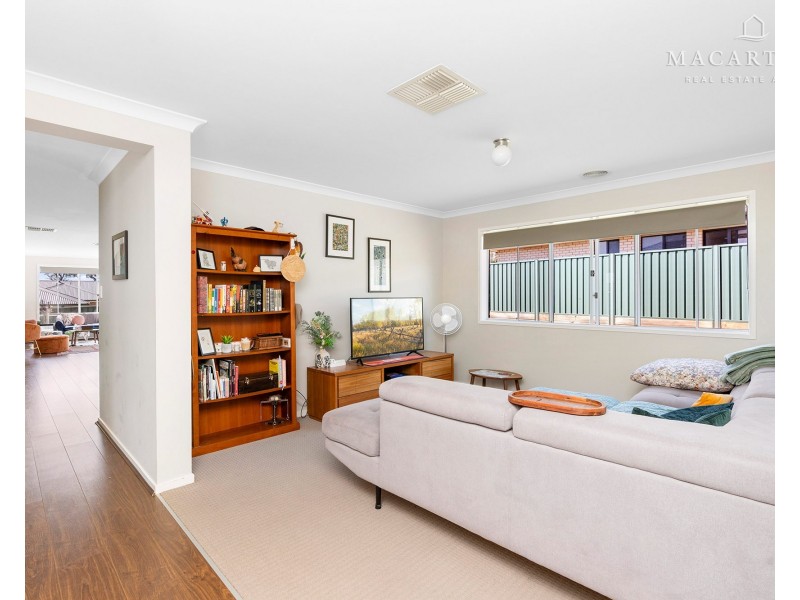 12 Paperbark Drive, Forest Hill NSW 2651