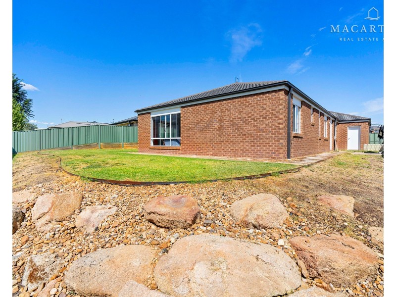 12 Paperbark Drive, Forest Hill NSW 2651