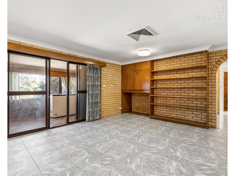 4 Canna Street, Kooringal NSW 2650