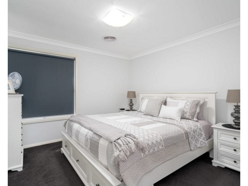 8A Balala Crescent, Bourkelands NSW 2650