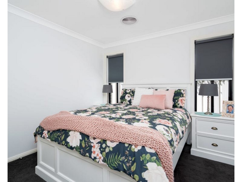 8A Balala Crescent, Bourkelands NSW 2650