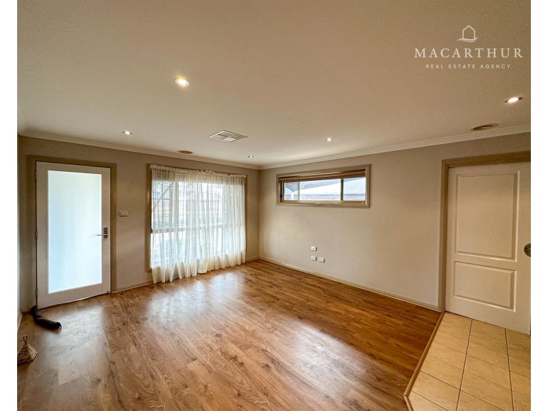 5/5 Barton Avenue, Lloyd NSW 2650