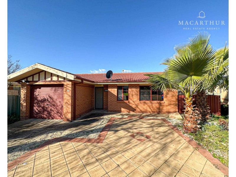 33 Girraween Mews, Glenfield Park NSW 2650