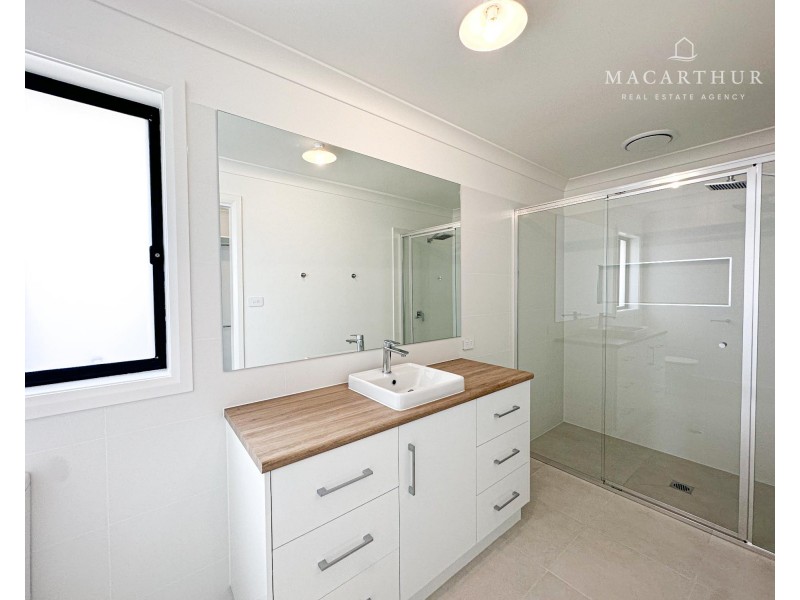 141 Valencia Drive, Gobbagombalin NSW 2650