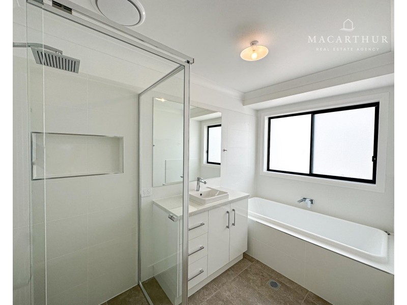 141 Valencia Drive, Gobbagombalin NSW 2650