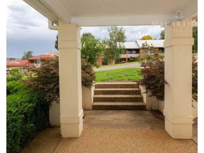 2/56 Simkin Crescent, Kooringal NSW 2650