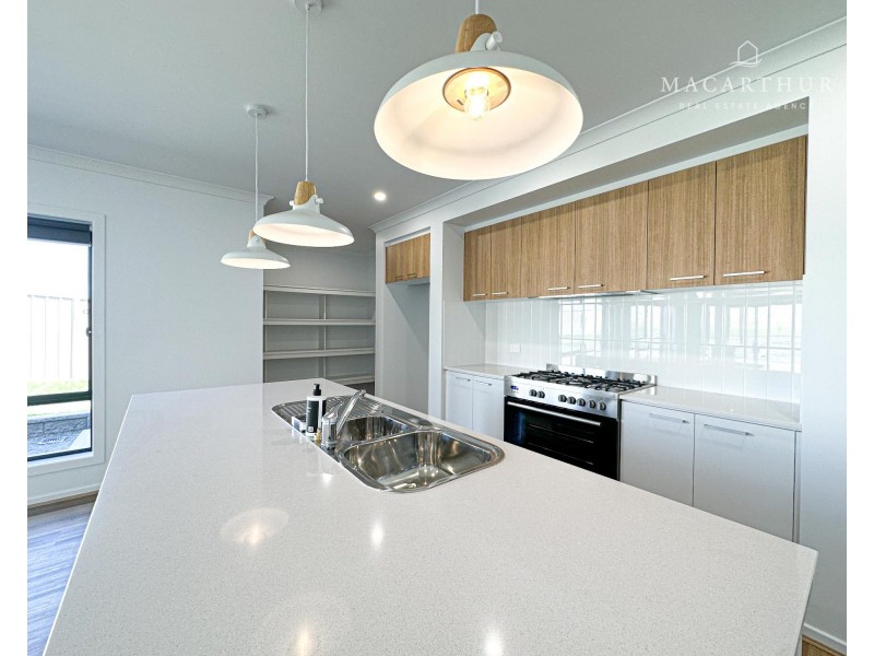 3 Roto Street, Gobbagombalin NSW 2650