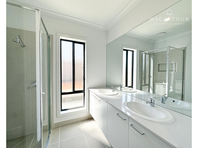 3 Roto Street, Gobbagombalin NSW 2650