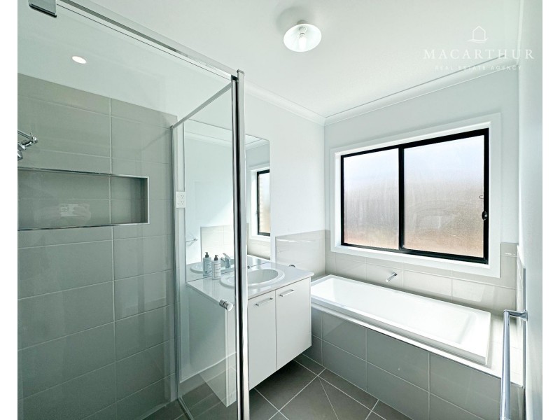 3 Roto Street, Gobbagombalin NSW 2650