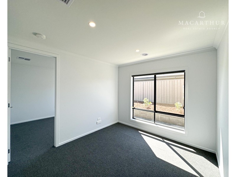 3 Roto Street, Gobbagombalin NSW 2650