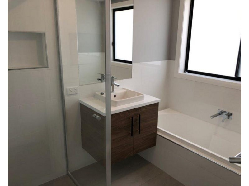 1/28 Messenger Avenue, Boorooma NSW 2650