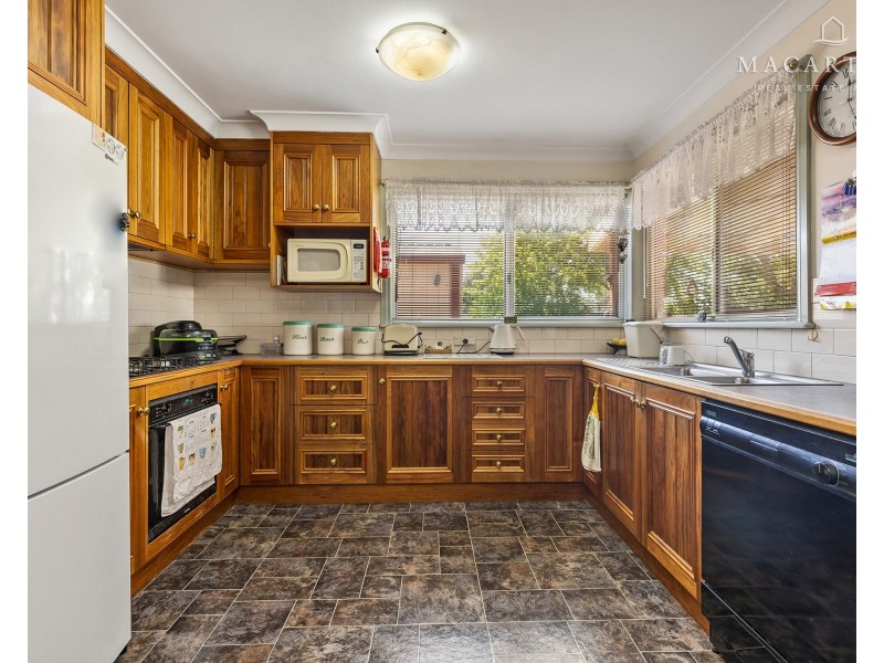 44 Kaldari Crescent, Glenfield Park NSW 2650