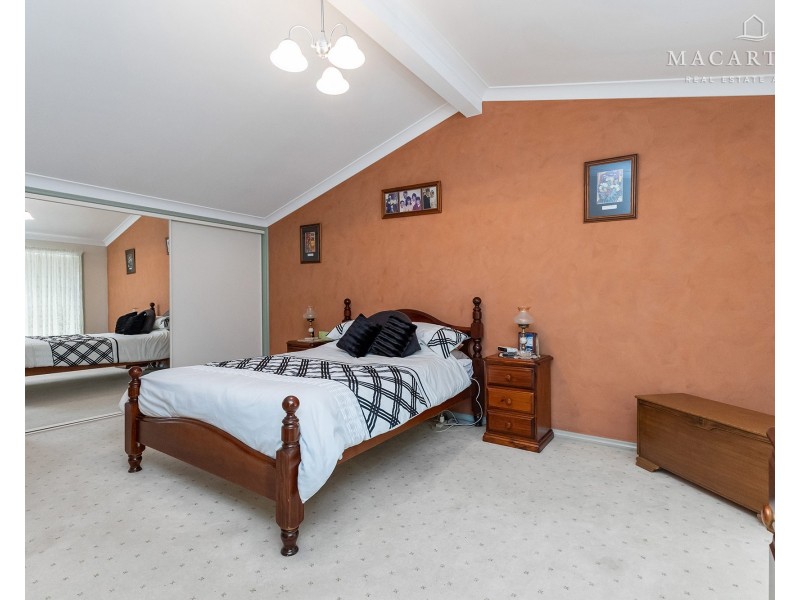 44 Kaldari Crescent, Glenfield Park NSW 2650