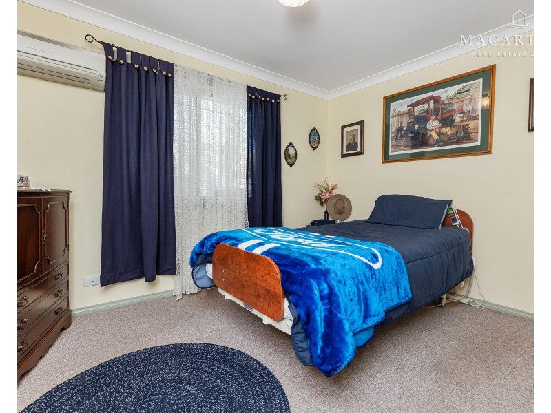 44 Kaldari Crescent, Glenfield Park NSW 2650
