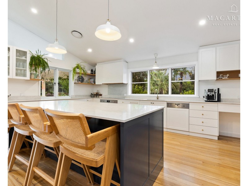 11 Hakea Place, Springvale NSW 2650