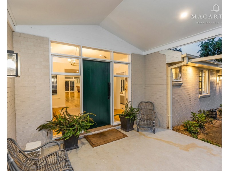 11 Hakea Place, Springvale NSW 2650