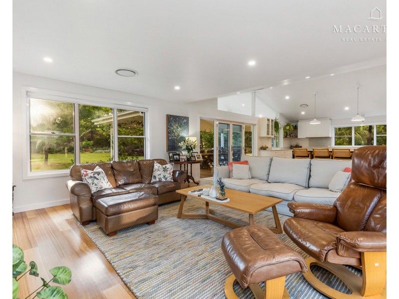 11 Hakea Place, Springvale NSW 2650