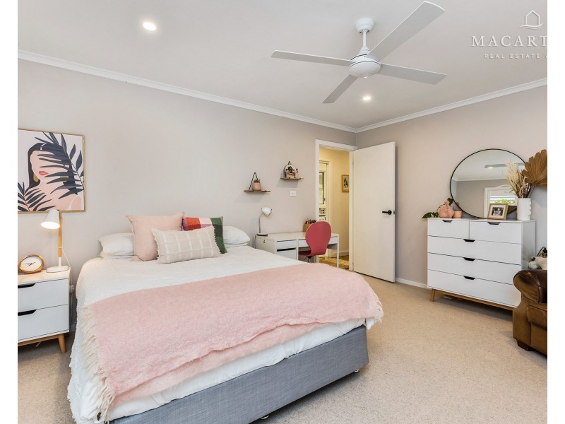 11 Hakea Place, Springvale NSW 2650