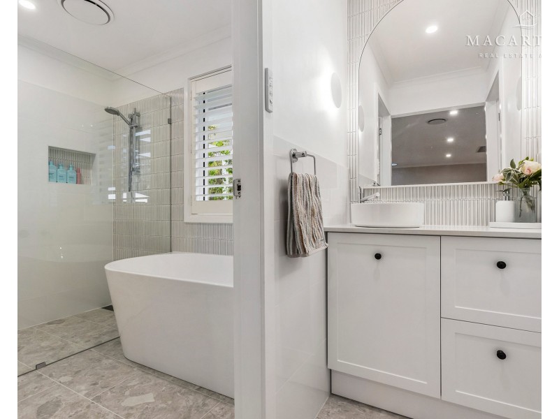 11 Hakea Place, Springvale NSW 2650