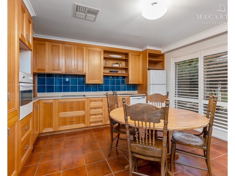 11 Hakea Place, Springvale NSW 2650