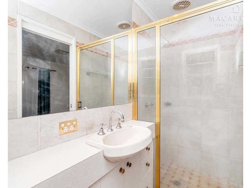 34 Churchill Avenue, Kooringal NSW 2650