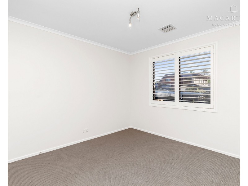 34 Churchill Avenue, Kooringal NSW 2650