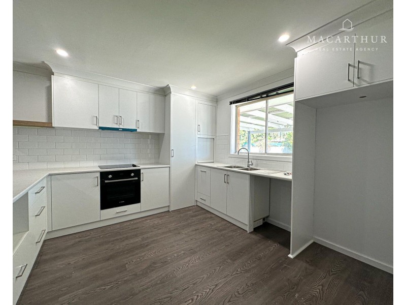 14 Temerloh Avenue, Mount Austin NSW 2650