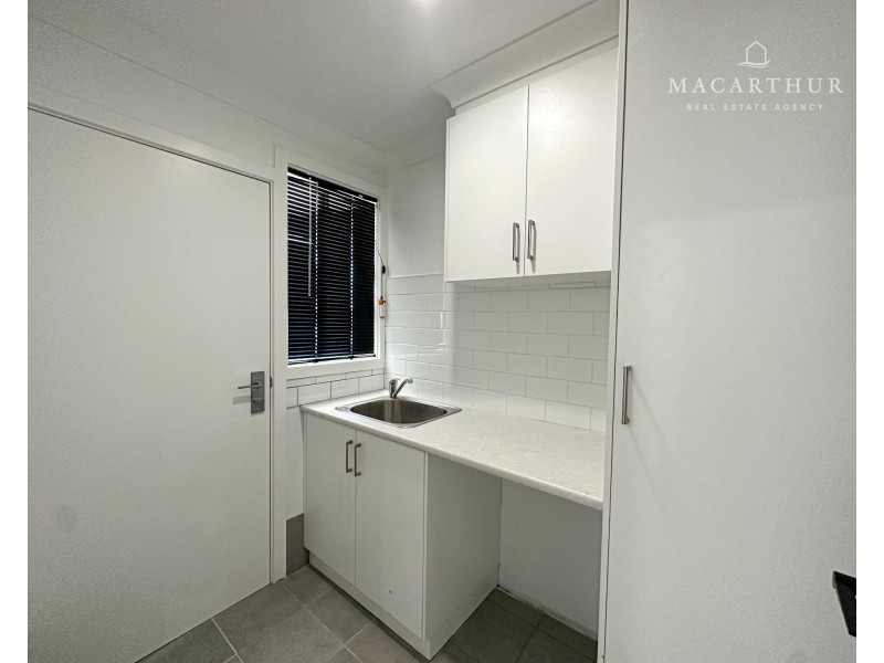 14 Temerloh Avenue, Mount Austin NSW 2650