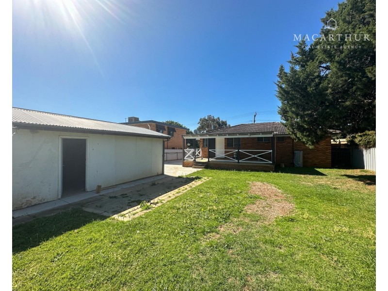 14 Temerloh Avenue, Mount Austin NSW 2650