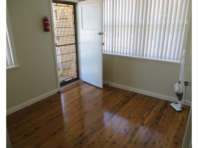 18 Ceduna Street, Wagga Wagga NSW 2650