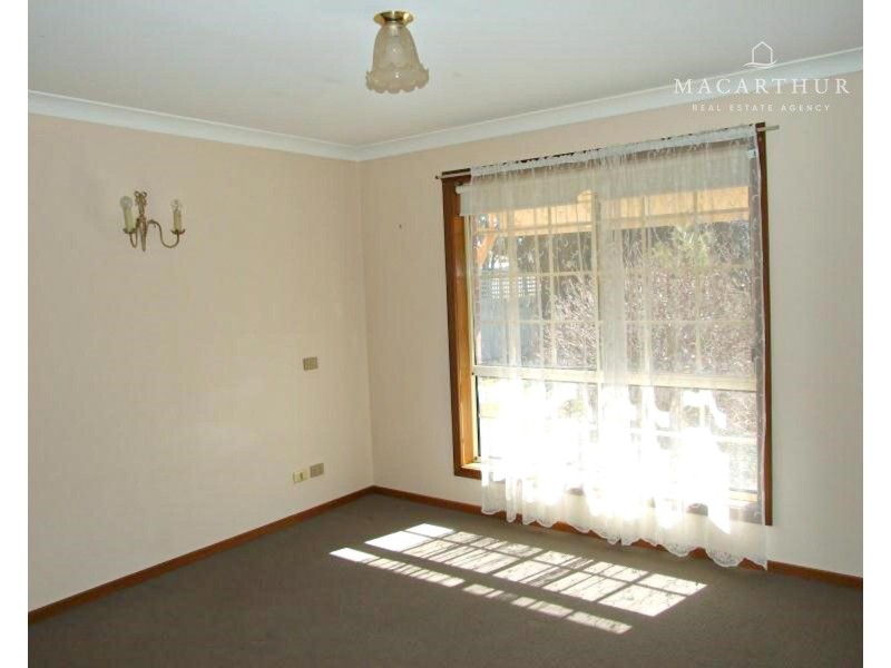 2/19 Harrier Street, Estella NSW 2650