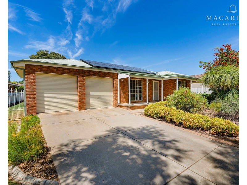 15 Overdale Drive, Bourkelands NSW 2650