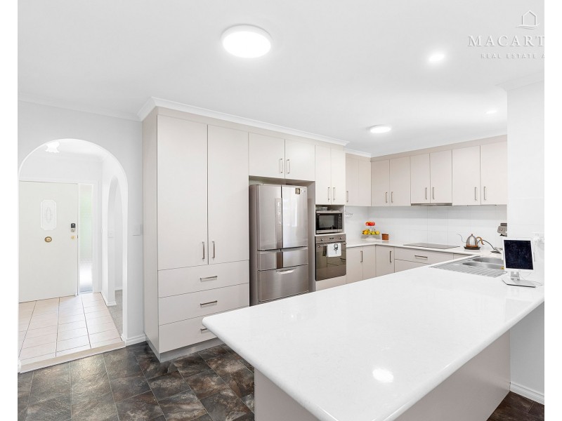 15 Overdale Drive, Bourkelands NSW 2650