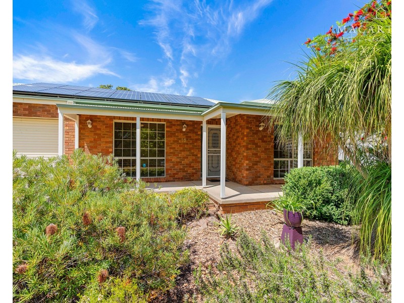 15 Overdale Drive, Bourkelands NSW 2650